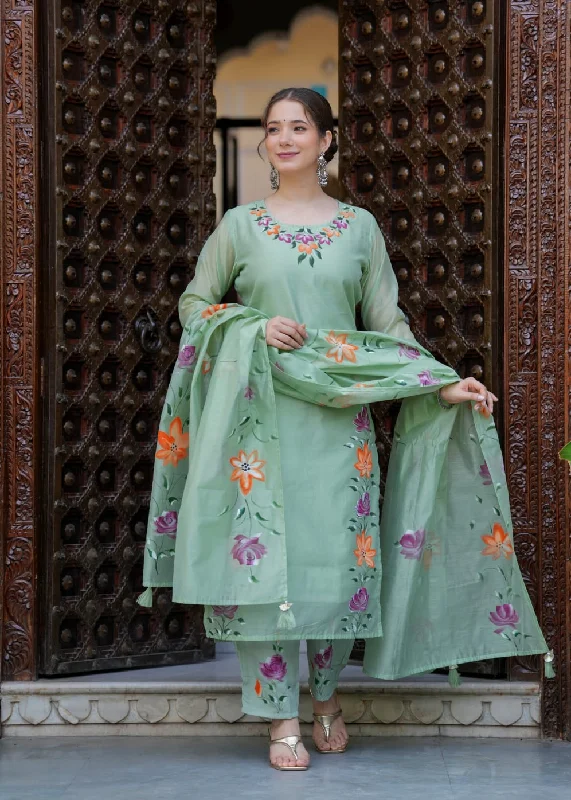 New designer embroidery 🧵 kurti duppta Paired With Cotton Pant And Chanderi duppata set Bright color unclassified dresses