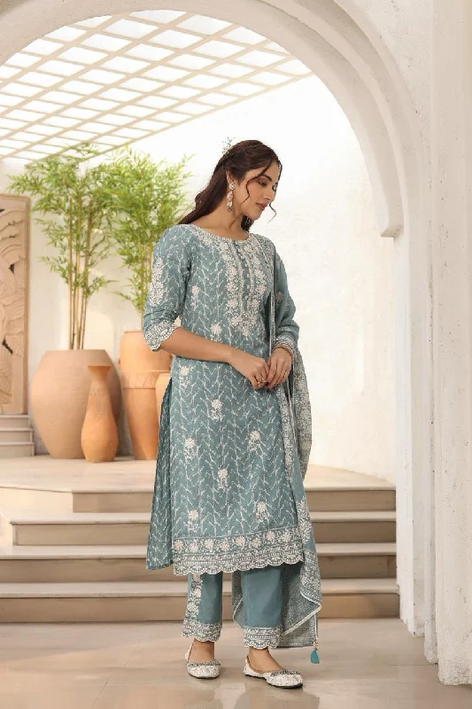 Don't wear what fashion designers tell you to wear. Wear what they wear Winter unclassified dresses
