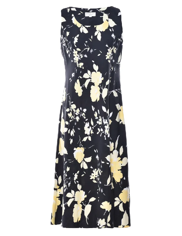 Petites Floral Sleeveless Dress - S Chic unclassified dresses